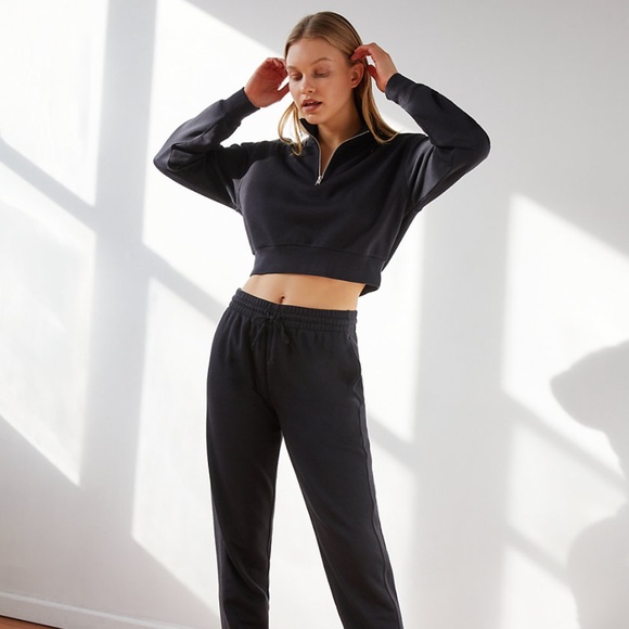 Aritzia Tna Airy Fleece Boyfriend 1/4 Zip Cropped Sweatshirt XS - Picture 3 of 10